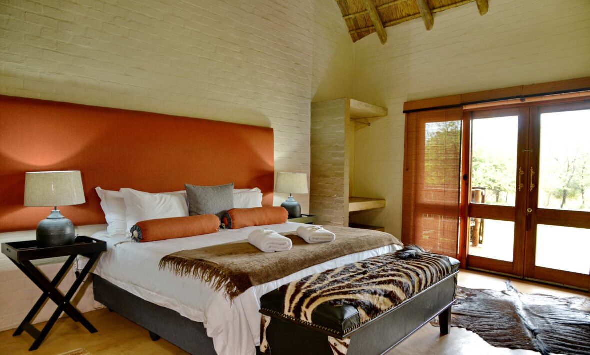Luxury en-suite room at Lion's Den Game Lodge